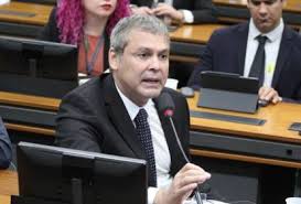 A resposta de Lindbergh à acusação de calúnia contra relator da CPMI do INSS