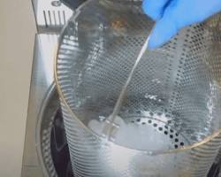 Image of Sterilizing Petri dishes in an autoclave