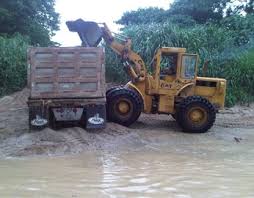 Resultado de imagen para fotos de palas m ecanicas extrayendo materiales de rios