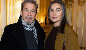 "Il avait toujours des blagues" - Florent Pagny : Sa femme Azucena n'avait pas une bonne image de lui lors de leur rencontre — Yahoo Actualités