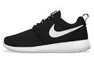 Roshe black white