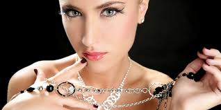 Hasil gambar untuk memilih kalung