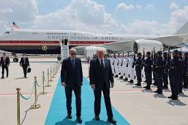 Trump usa antigo Air Force One durante ataque ao Irã - 08/07/2026 - Mundo