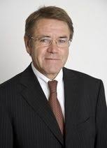 <b>Frank Strauß</b> wird neuer Vorstandsvorsitzender der Postbank - PB_auth__pb_pr_vorstand_juette_prof_230px