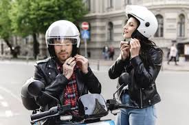 Motociclistas devem seguir novas regras a partir desta terça-feira (20) para evitar multa e 60 pontos nestas cidades