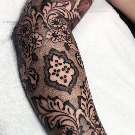 Laura Taylor | Ornamental filigree sleeve | Instagram