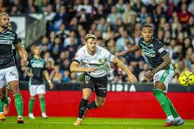 Valencia Vs Levante: Hot Derby In Mestalla, Can Los Che Finally Break Eggs?