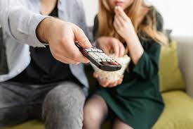 Heavy TV watching associated with smaller brain structures, study finds