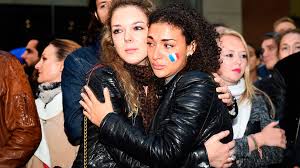 Resultado de imagen para El mundo rinde homenaje a las víctimas del terrorismo en París