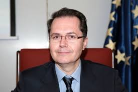 D. Christos Dimopoulos Miembro de la Oficina del Vicepresidente de la Oficina Europea de Patentes ( EPO). - christos%2520dimopoulos%2520reducida