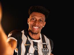Cassierra é do Galo!