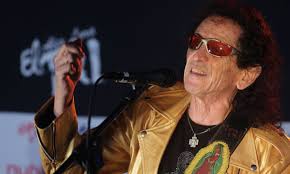 Alex Lora y la Virgen Morena: La fe que forjó 56 años de rock