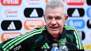Javier Aguirre explica por qué convocó a cuatro delanteros para el Mundial