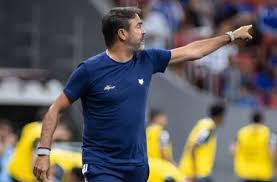 Artur Jorge faz análise da derrota do Cruzeiro e avalia amistosos