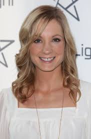 Joanne Froggatt added a little bounce to her look with long curls that she swept to the side. - Joanne%2BFroggatt%2BLong%2BHairstyles%2BLong%2BCurls%2BubQZDdt2z5Wl