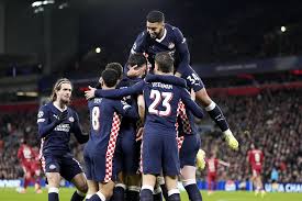 Fans verbijsterd over spelniveau van PSV: 'Wat een slappe hap tot nu toe'