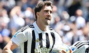 Dusan Vlahovic Offers Himself to Barcelona as Club Makes Transfer Decision