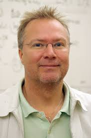 Jag heter Håkan Nilsson och är verksam, sedan 2002, som universitetsadjunkt i socialpsykologi - foto%2520hakan