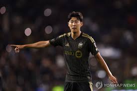 '손흥민 골 취소' LAFC, LA더비서 2-2 무승부…PO 출전권은 확보