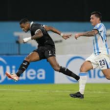 'Golpe duro': argentinos repercutem derrota do Racing para o Botafogo