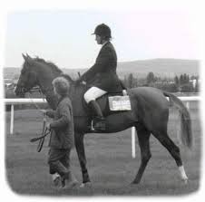 <b>Alison Dawes</b> rides Kaan, accompanied by Jenny Barnes - odadjb1