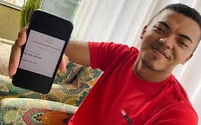 Quem é Leandro Pinheiro, estudante que devolveu Pix de R$ 200 mil após engano de empresário