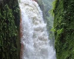 Gambar Air Terjun Blawan Bondowoso