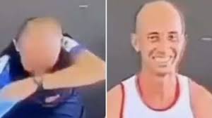 ‘Atleta publicitario’ se cambia 11 veces de camiseta para exhibir sus patrocinadores (VIDEO)