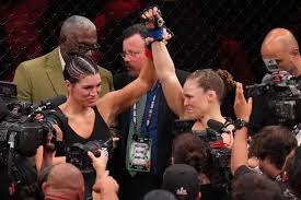Ronda Rousey rinde a Gina Carano en 17 segundos en función de MMA de alto perfil en Inglewood