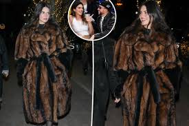 alone Kendall Jenner Sparks Rumors of Split with Bad Bunny Through Solo Excursion in Aspen