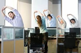 Hasil gambar untuk gerakan tubuh di kantor