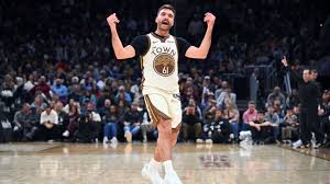 Pat Spencer on the court