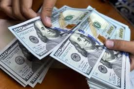 قیمت دلار در بازار آزاد ایران از ۹۵ هزار تومان عبور کرد