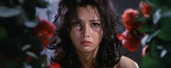 Mayumi (Yumi Takigawa), belle femme libérée, décide de rentrer dans les ordres et intègre un couvent catholique afin d&#39;élucider la mort de sa mère, ... - couventdelabetesacreemayumi