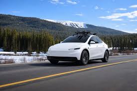 Tesla enfrenta crise na Europa, perde espaço para Volkswagen e registra queda nas vendas em mercado estratégico