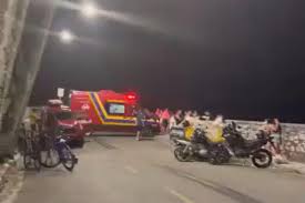 Adolescente desaparece após escorregar em pedras e cair no mar em Guarujá, no litoral de São Paulo