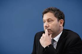 Altersvorsorge: Heftige Kritik an Klingbeils „Griff in die Rentenkasse“