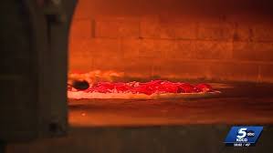 ¡Noche de pizza antes de Acción de Gracias! ¿Se copia la tradición en Uruguay?