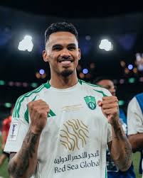 'تعرض لها أمام النصر'.. تطورات إصابة غالينو لاعب الأهلي