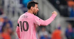 Mascherano: Privilege to coach 'incredible' Messi