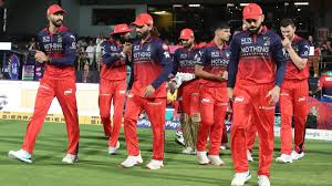 RCB vs MI: ಮುಂಬೈ ವಿರುದ್ಧ ನಿರ್ಣಾಯಕ ಪಂದ್ಯದಲ್ಲಿ ಆರ್​ಸಿಬಿ ಮಹತ್ವದ ಬದಲಾವಣೆ! 5.2 ಕೋಟಿ ವೇಗಿಗೆ ಪದಾರ್ಪಣೆ ಚಾನ್ಸ್?