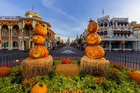 Disney Parks Celebrate Fall 2025 with Halloween, Food & Wine, and More