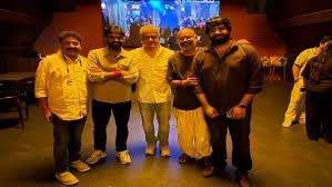 Ajith, Shalini Celebrate Anniversary A Day After TN Election; A Pic Goes Viral