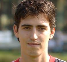 Andoni Iraola Sagarna. Ficha técnica. Fecha de nacimiento: 22-06-1982. Lugar de nacimiento: Usurbil (Gipuzkoa). Posición: Defensa. Año del debut: 30-08-2003 - iraola