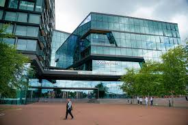 Booking’s 2Q Guidance Misses on Middle East Impact, Shares Slide