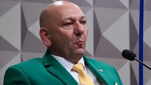 Luciano Hang anuncia processo contra ator por supostamente incentivar vandalismo na Havan