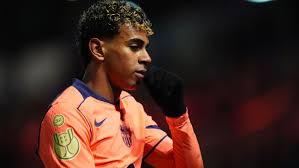 Stream LIVE as Villarreal look to launch unlikely LALIGA title bid against Hansi F