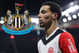 Premier League Giants Eye €80M Ekitike as Frankfurt Exit Looms