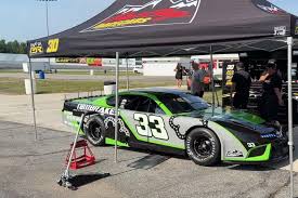Cleetus McFarland buys Pro Late Model to work on racecraft
