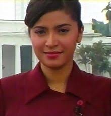 Hasil gambar untuk bugil telanjang NAJWA SHIHAB indonesia presenter tv